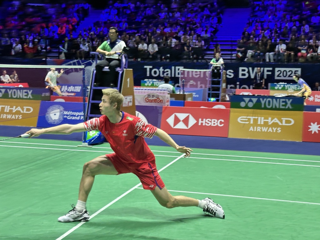 他们表现得 他们表现得