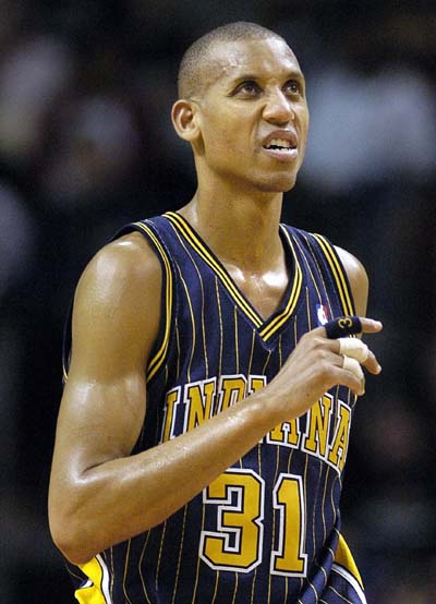 比德持球时 比德持球时