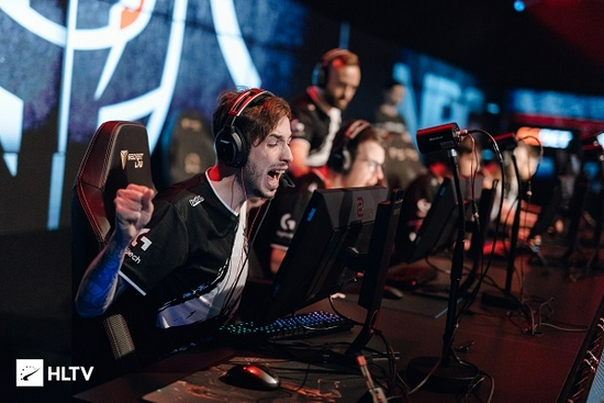 新生代的崭 新生代的崭