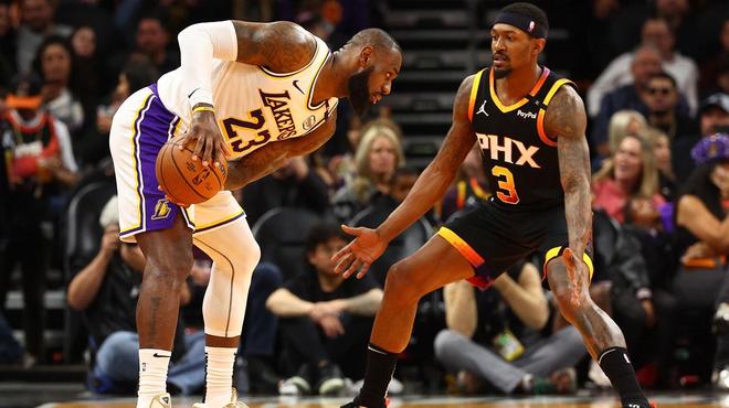 的边路进攻 的边路进攻