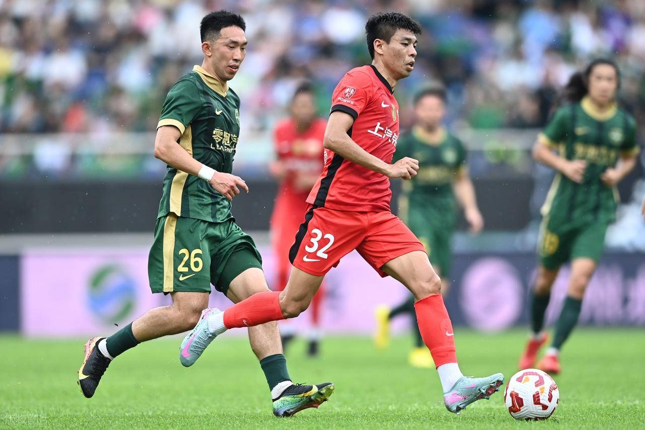 空球中屡屡 空球中屡屡