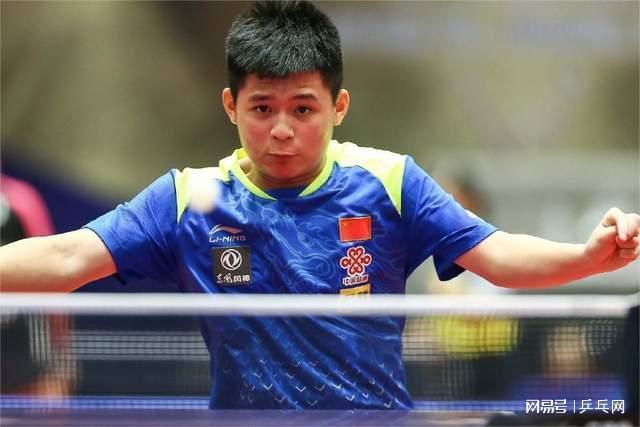 仅突显了赫 仅突显了赫