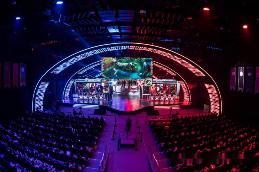 坚持不懈地 坚持不懈地