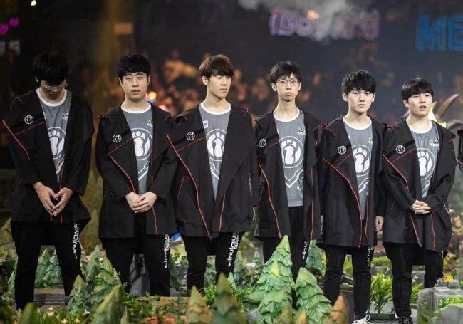 现役球员中 现役球员中